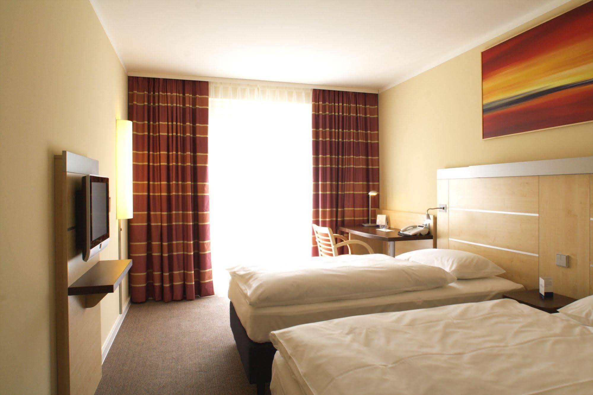 Holiday Inn Express Baden-Baden By Ihg Exterior photo